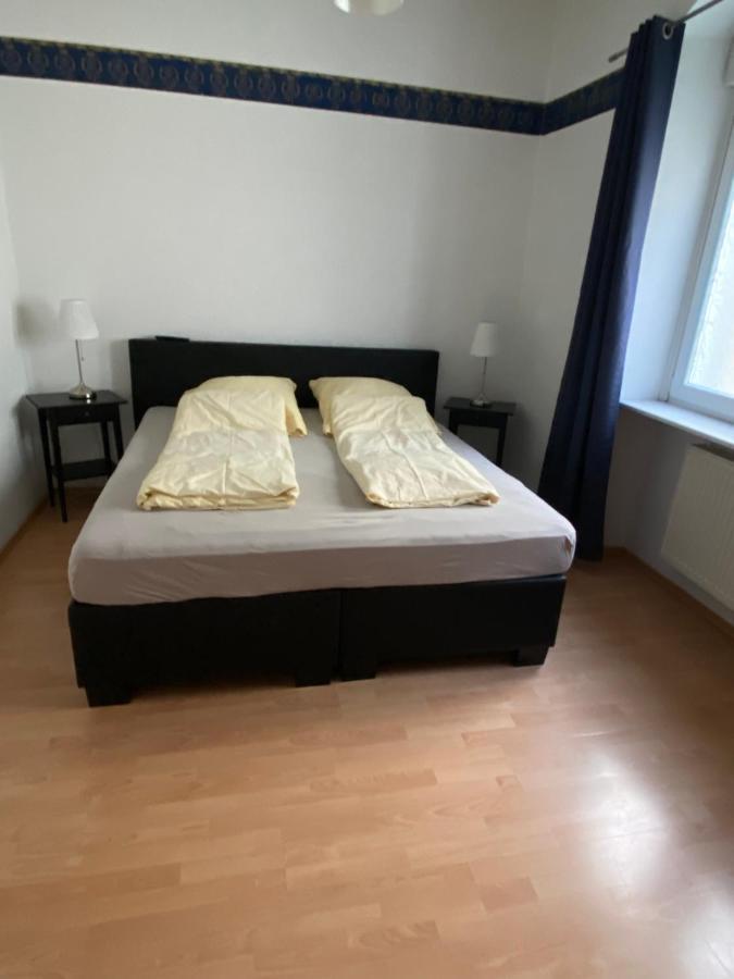 Fe Wo Am Alten Rathaus Andernach Eksteriør billede